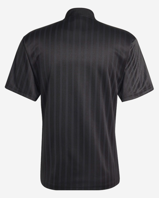 Liverpool retro black tee 95-96