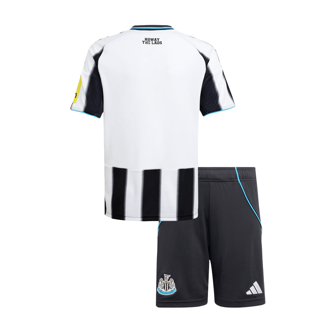Newcastle home - детски екип