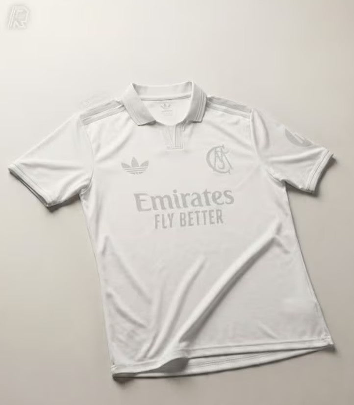 Real Madrid 125 годишнина - налична L размер