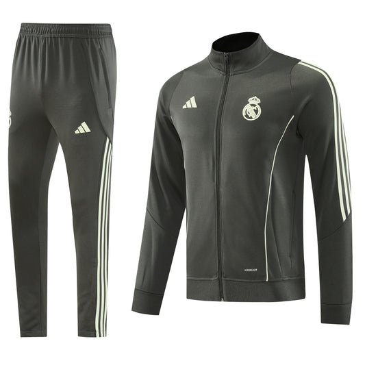Real Madrid анцуг 6