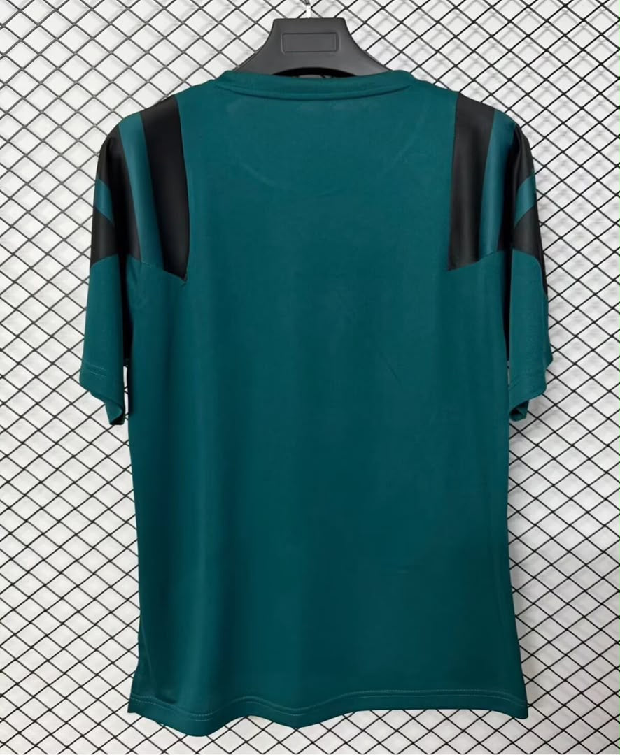 Liverpool Retro vibe green