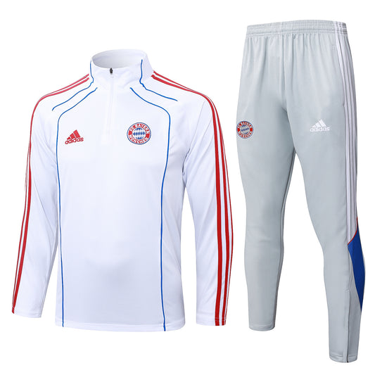 Bayern Munich анцуг 12