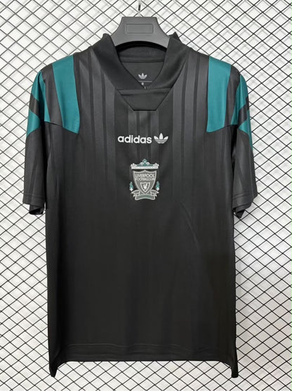 Liverpool Retro vibe black