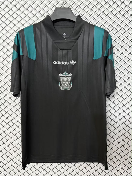 Liverpool Retro vibe black