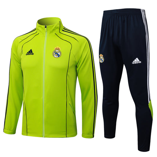 Real Madrid анцуг 16