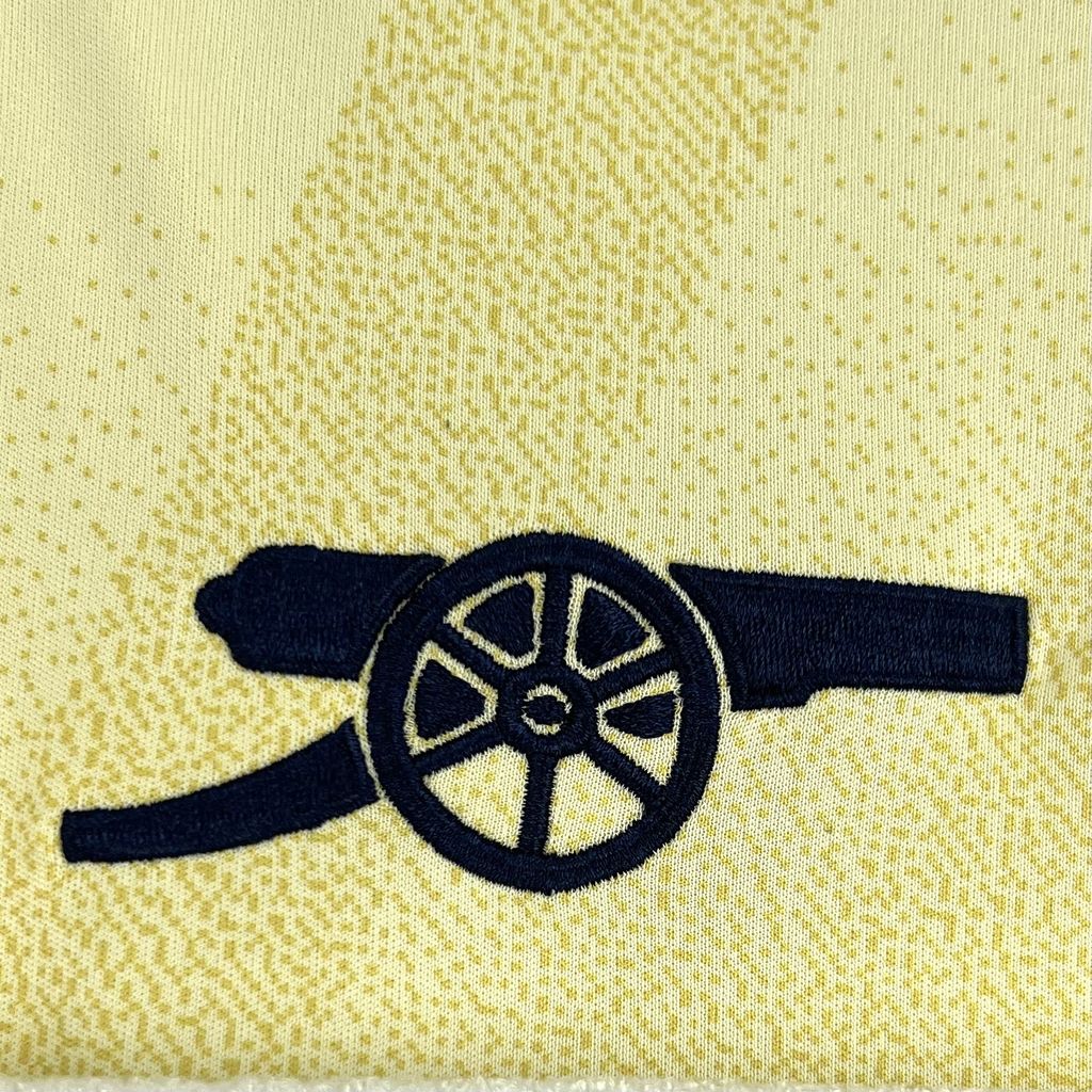 Arsenal third tee 26/27