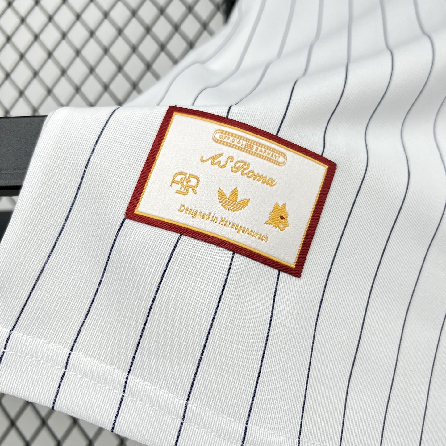 Roma ICON tee