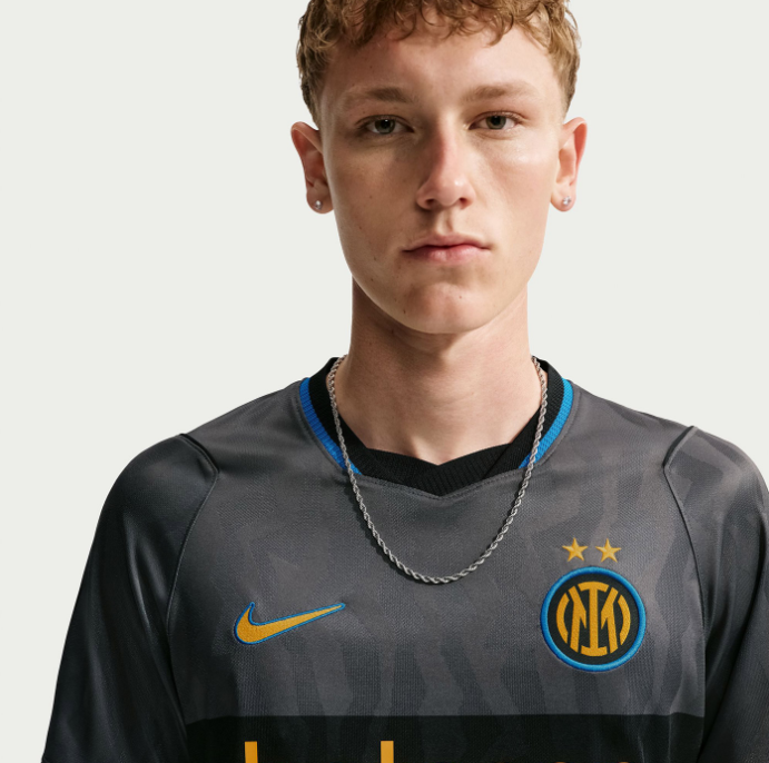 Inter Milan third tee 26/27