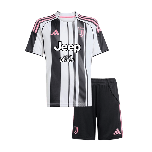 Juventus home - детски екип
