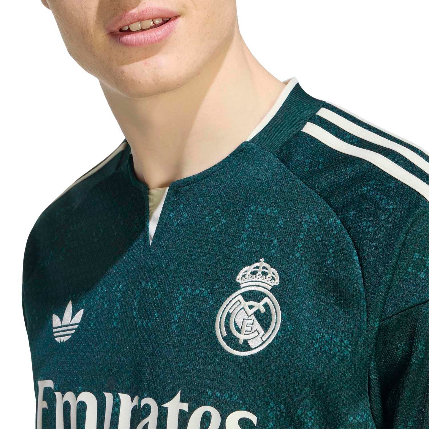 Real Madrid away tee 26/27