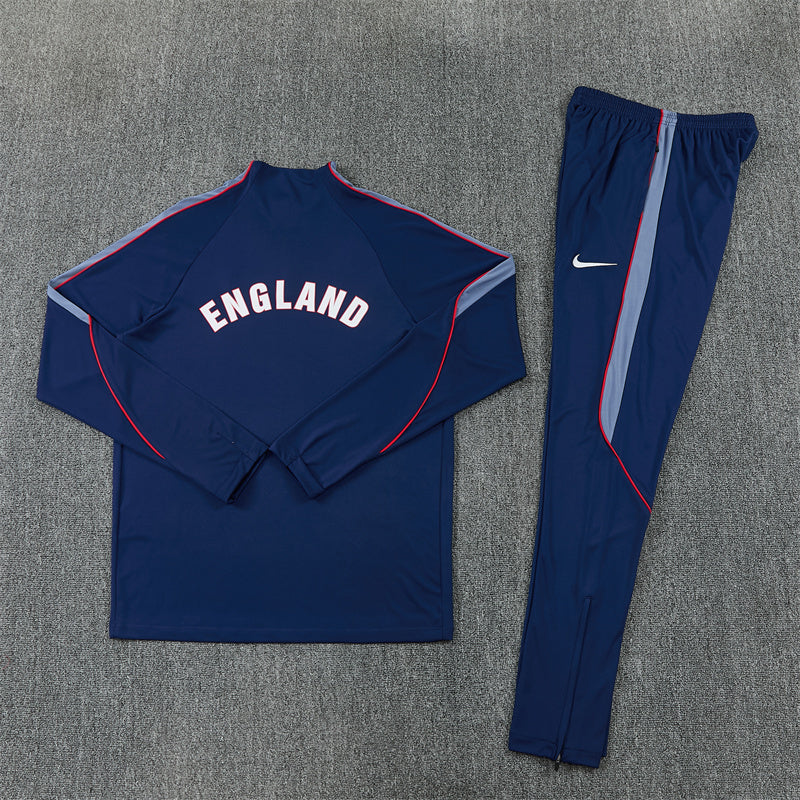 England анцуг 4